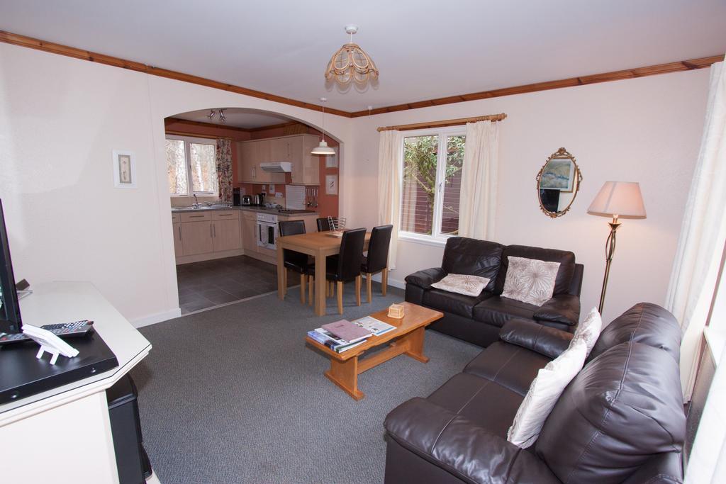 Tullochwood Lodges Forres Esterno foto